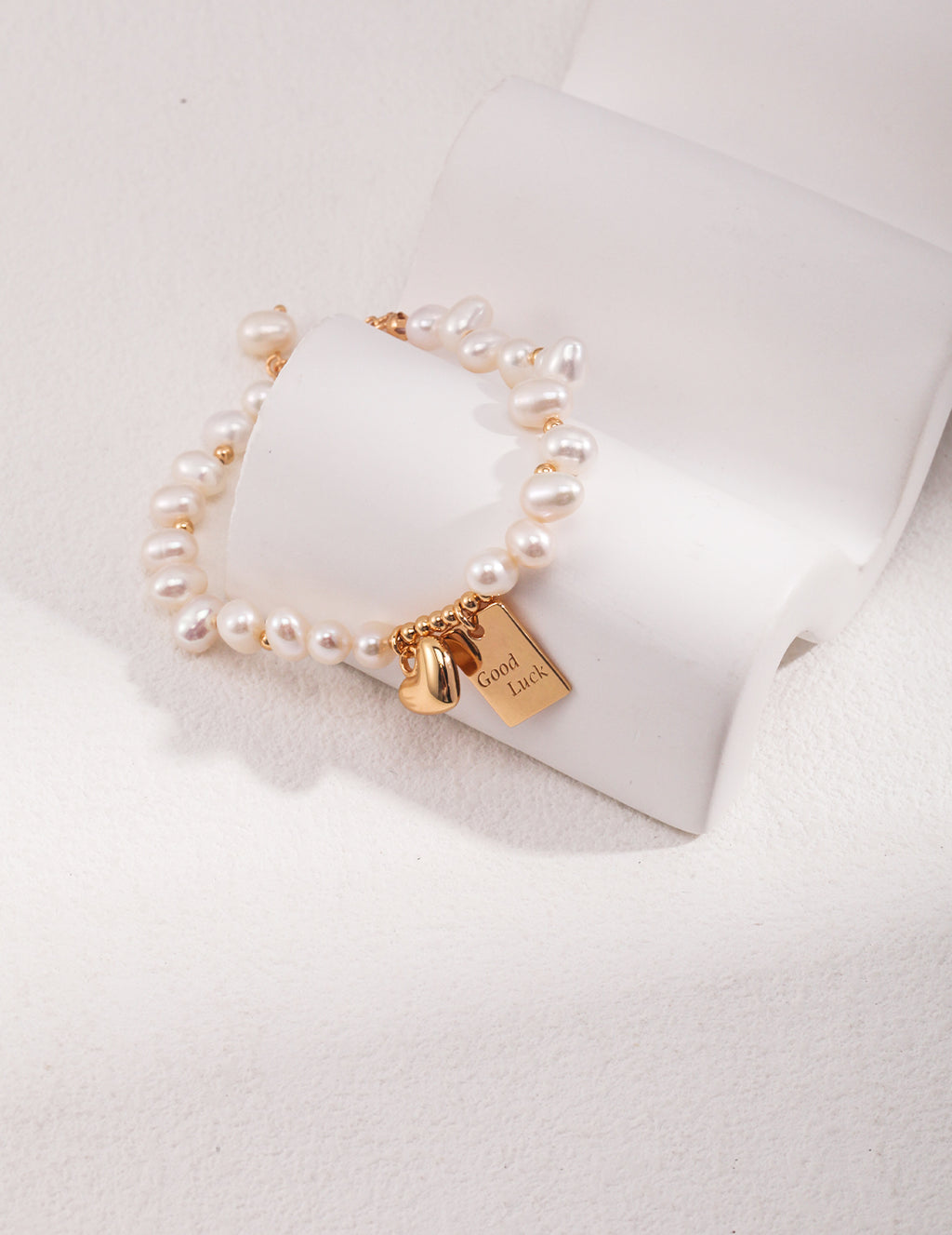 Amour Fortune Pearl Bracelet