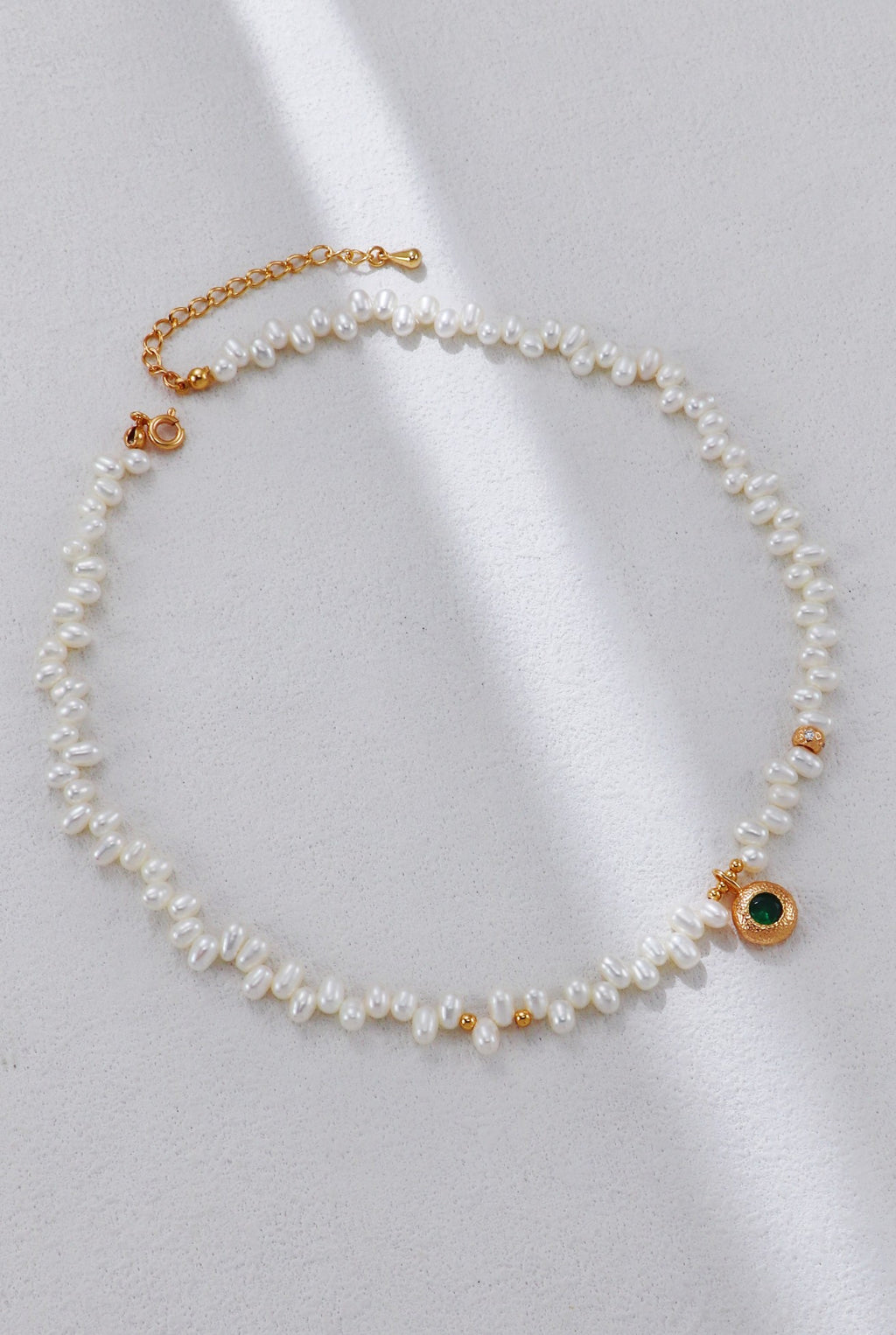 Emerald Royale Pearl Necklace