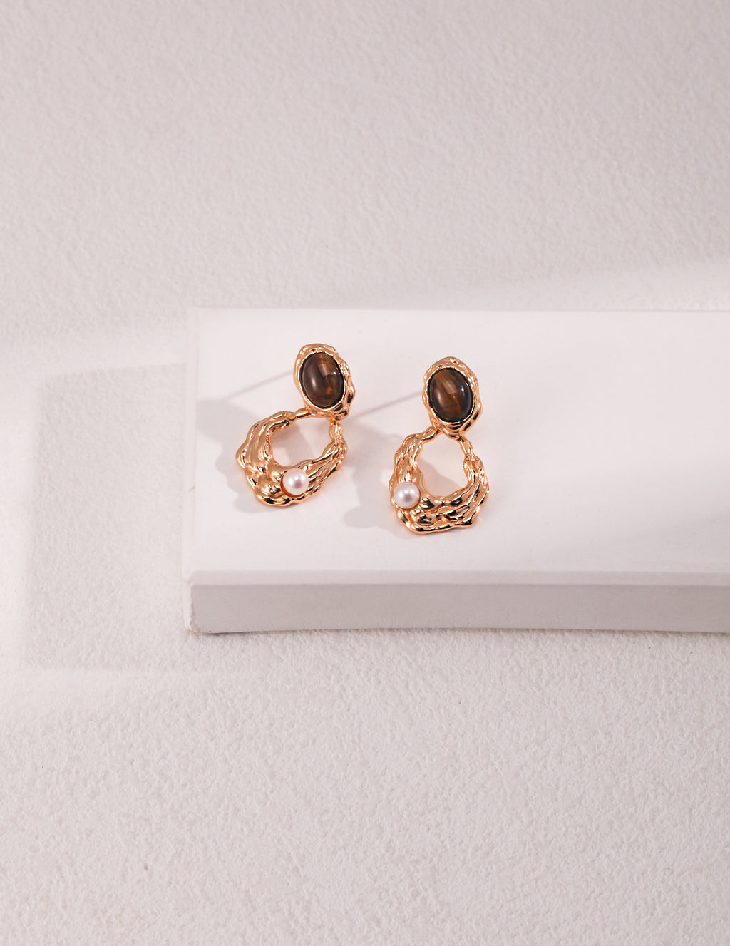 Lumière Tiger Eye & Pearl Earrings