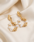Étoile Circle Pearl Drop Earrings