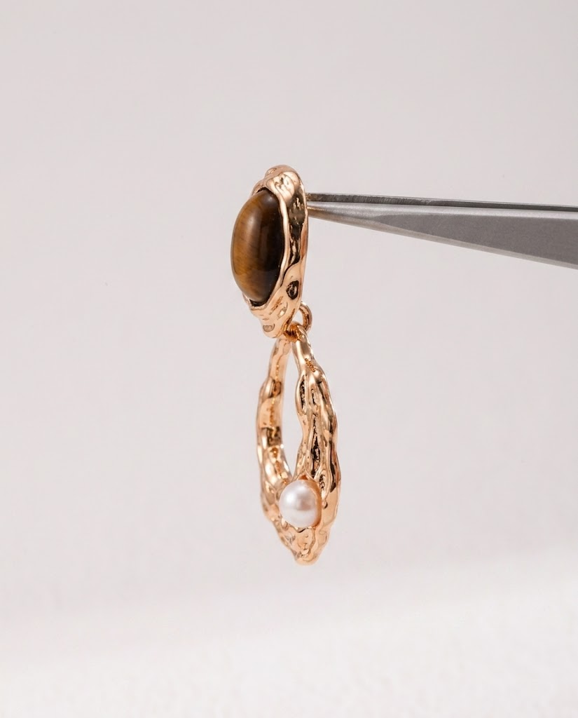 Lumière Tiger Eye & Pearl Earrings