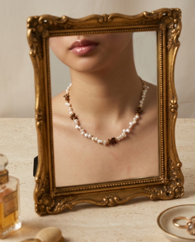 Lumière Pearl & Czech Crystal Necklace