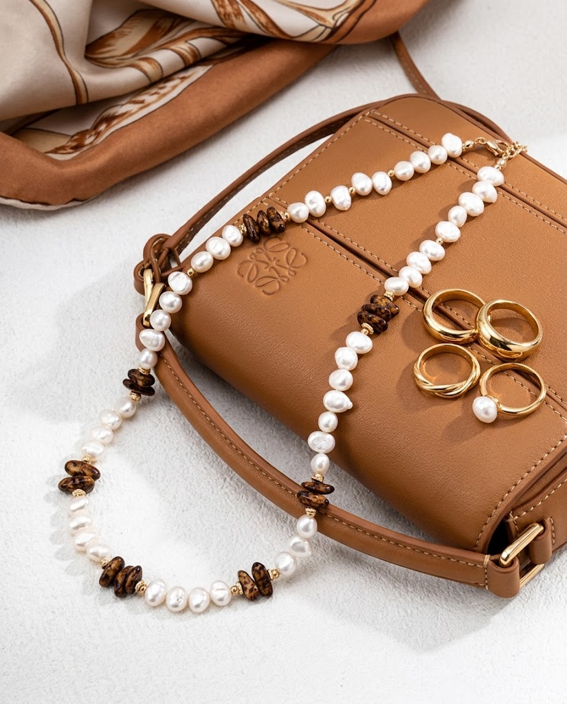 Lumière Pearl & Czech Crystal Necklace